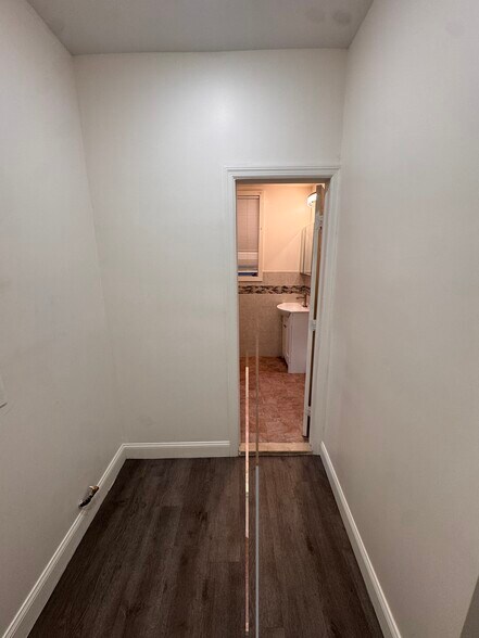 Building Photo - 72 Avenue C