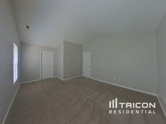 Building Photo - 412 Bent Leaf Ct