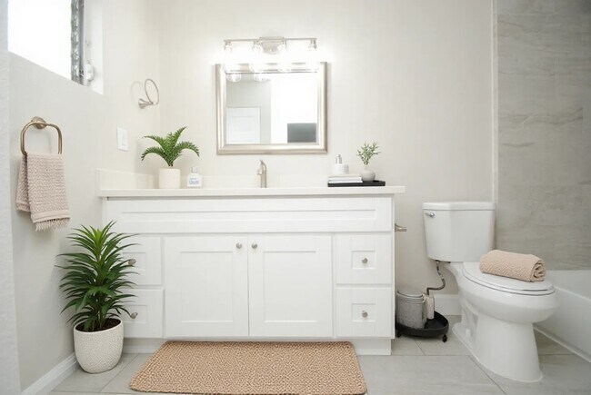 Building Photo - 2515 Yoakum Blvd