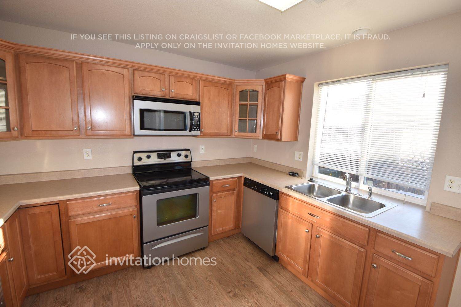 Building Photo - 2302 Quartz St