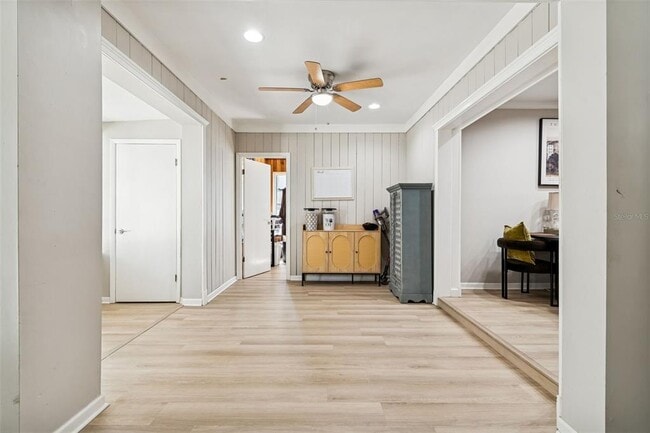 Building Photo - 2302 S Arrawana Ave