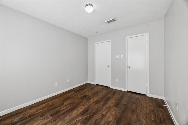 Building Photo - 19811 Shores Edge Dr