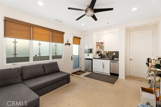 Building Photo - 153 Carmine