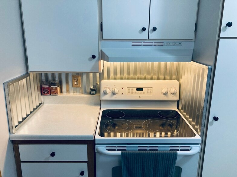 Building Photo - 413 2nd St SW