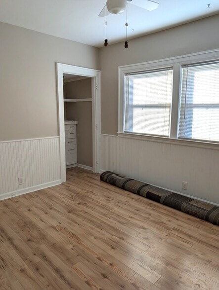 Building Photo - 5313 Broadway