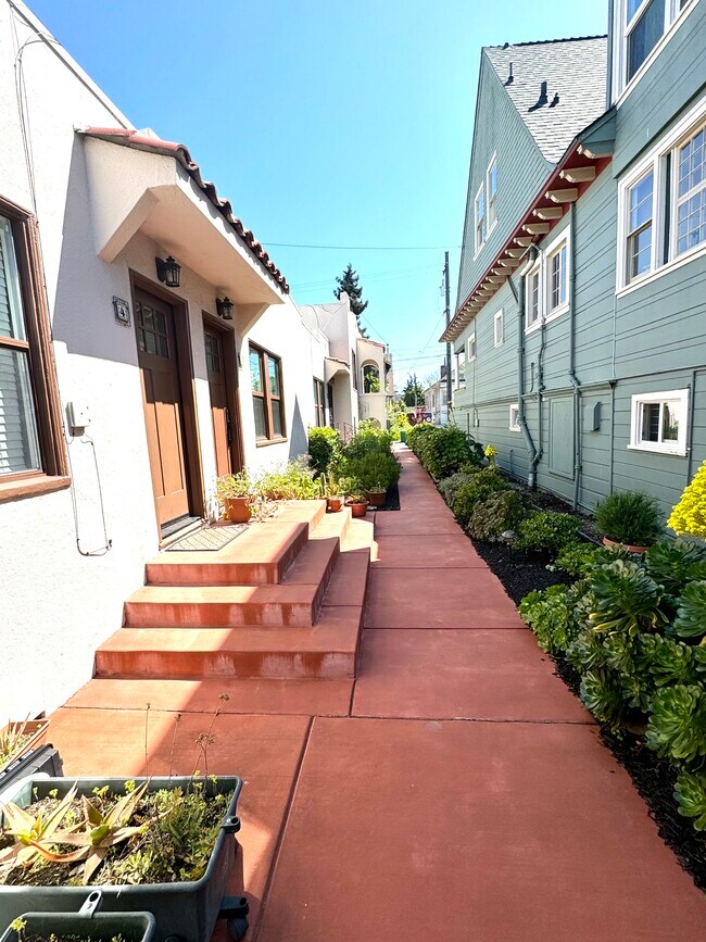 Building Photo - 5715 Genoa St