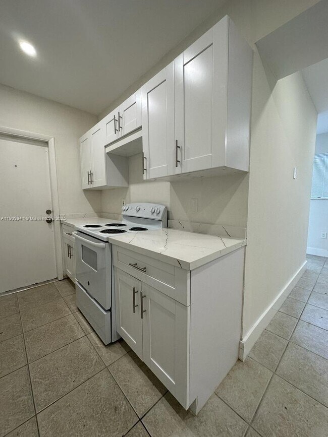 Building Photo - 1951 NE 167th St