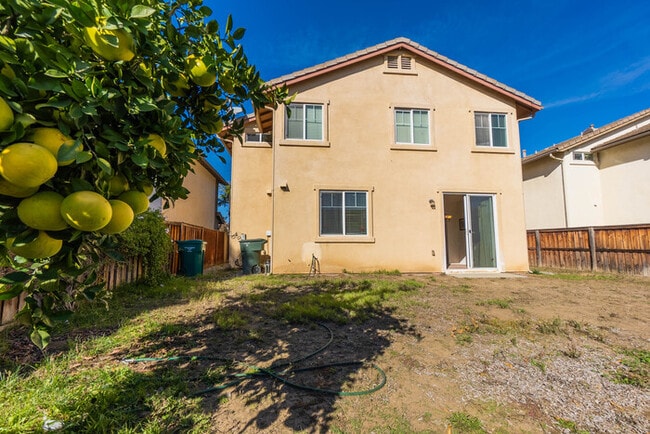 Building Photo - SIngle Family House for Rent in a quiet co...