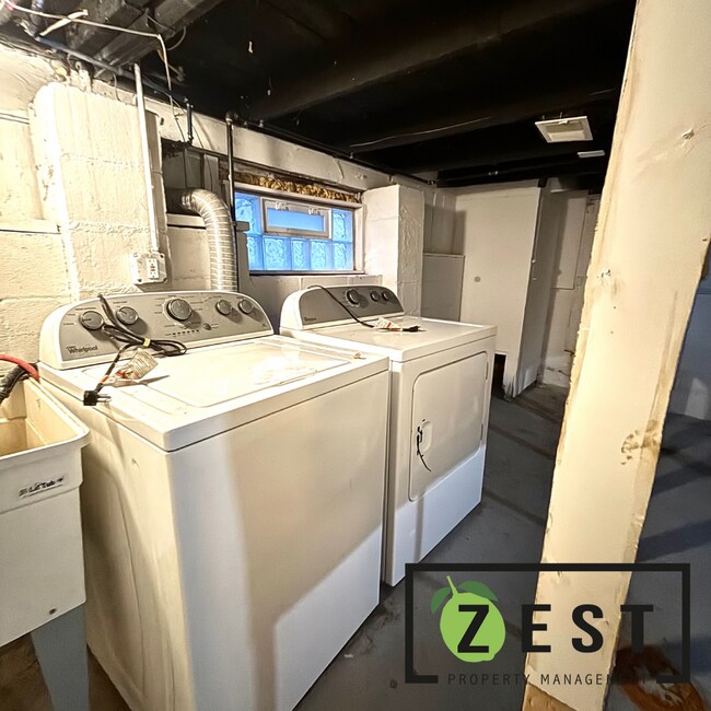 Building Photo - OPEN HOUSE 2/4! 3PM-330PM! Updated 3 Bed Ranch in Madison Heights Ready for Move in!