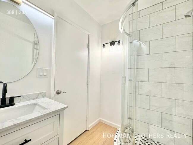 Building Photo - 6561 Fulton Ave