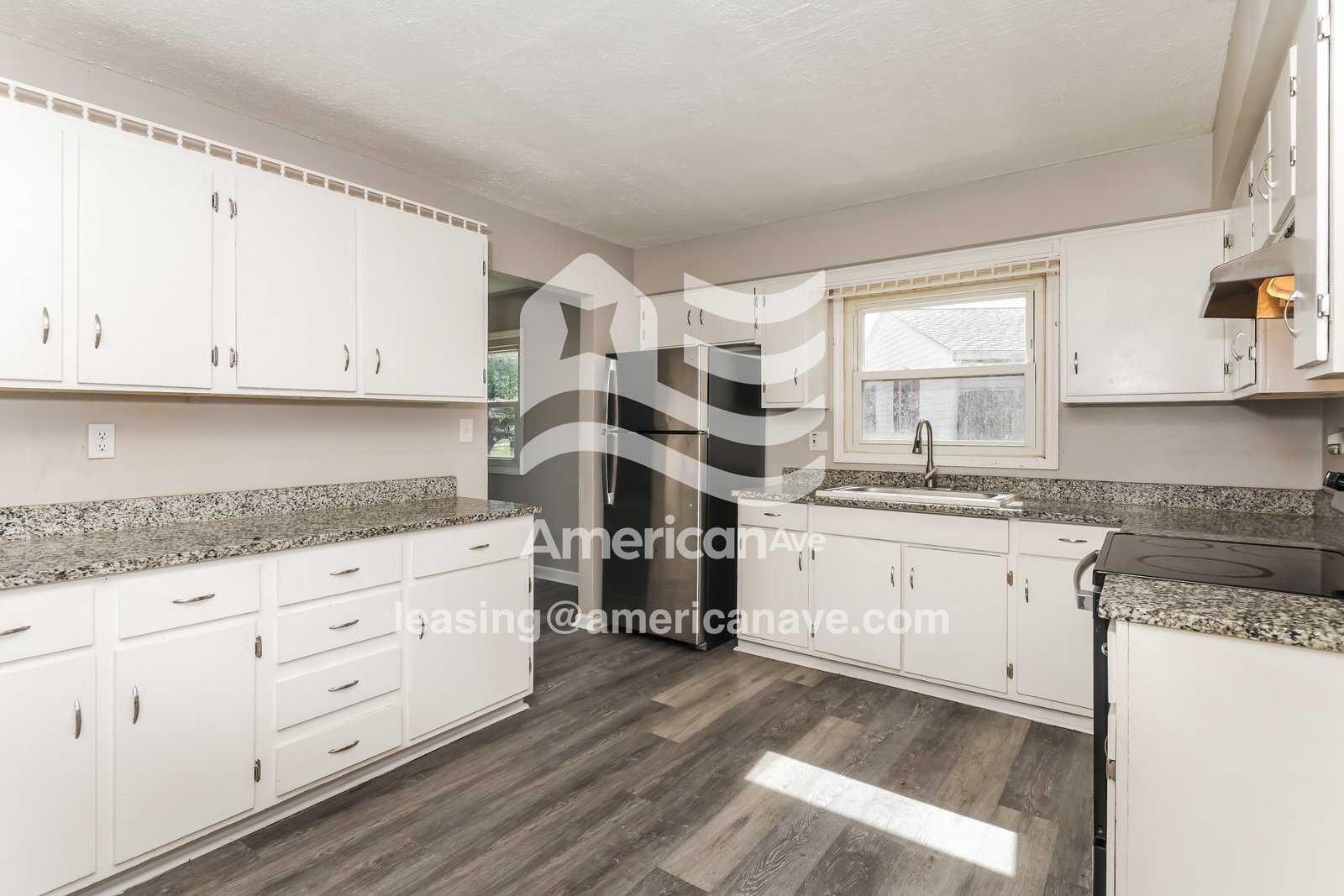 Building Photo - 2195 Mountview Cir