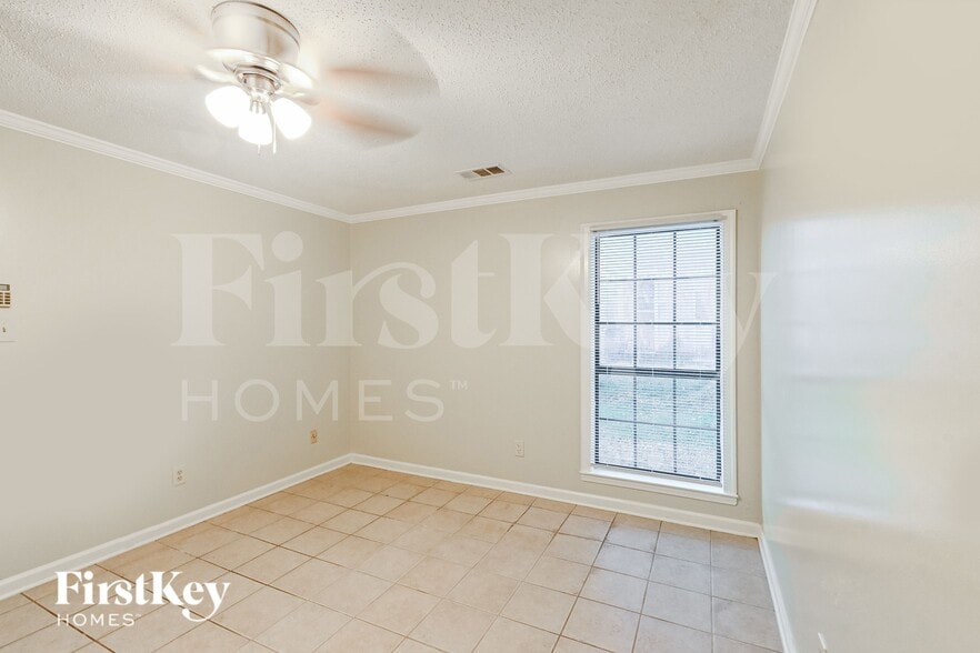 Building Photo - 4415 Sunnyslope Dr