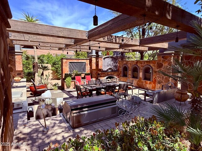 Building Photo - 3452 E Jaeger Cir