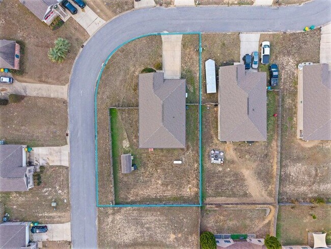 Building Photo - 3277 Chapelwood Dr