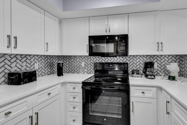 Building Photo - 2506 N Ocean Blvd