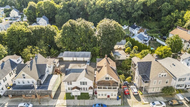 Building Photo - 121 N State St