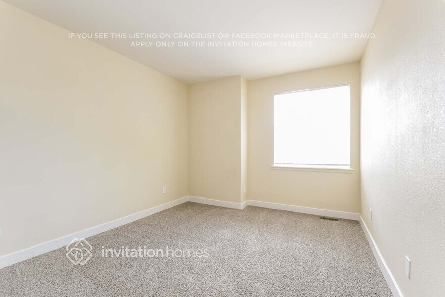 Building Photo - 15130 E 116th Dr