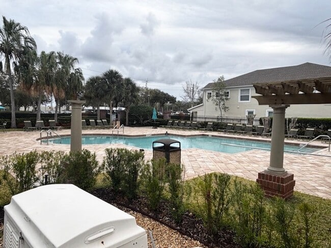 Building Photo - Spacious 2 Bed 2 Bath with Office/ Den