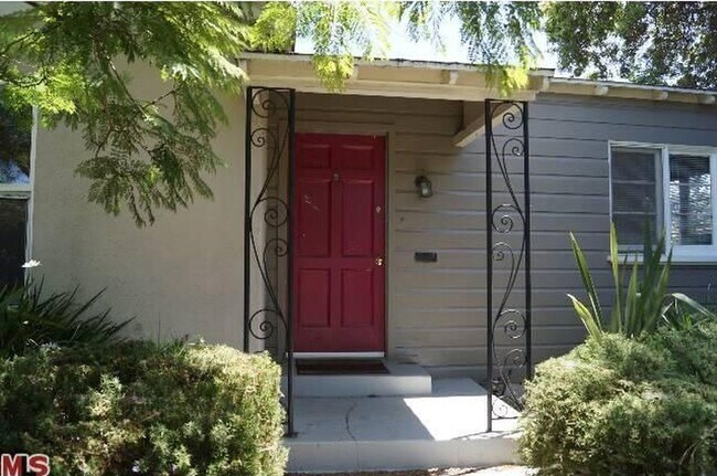 Primary Photo - 2127 20th St