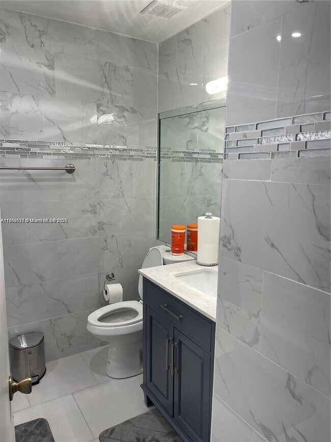 Building Photo - 5133 Brisata Cir