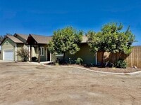 Building Photo - Magnificent Views – 2 Bed, 1 Bath Gem – A ...