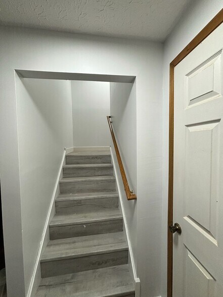 Building Photo - 6318 Bannister Dr