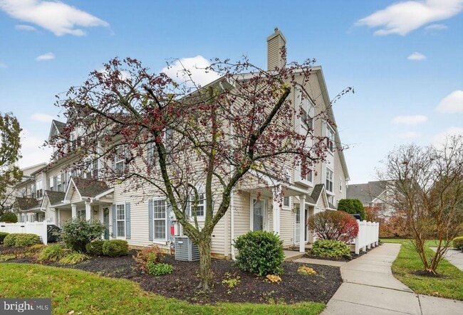 Building Photo - 1404 Wharton Rd