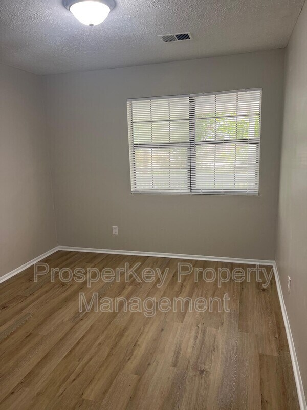 Building Photo - 2428 Palmetto St