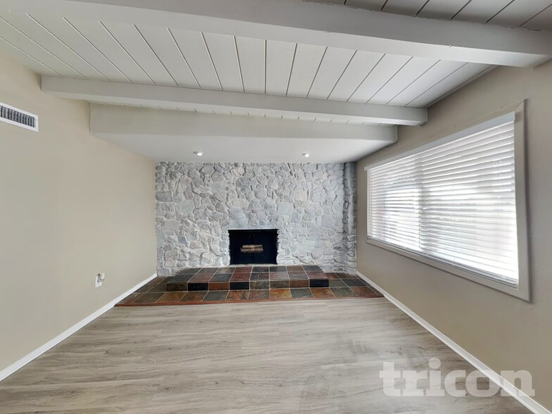 Building Photo - 1204 Betts St NE