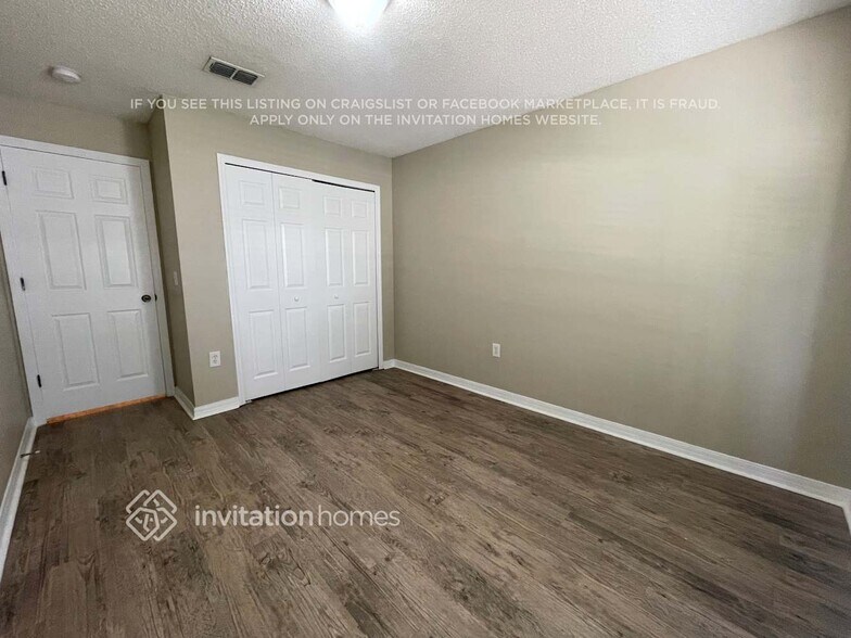 Building Photo - 10436 Opus Dr