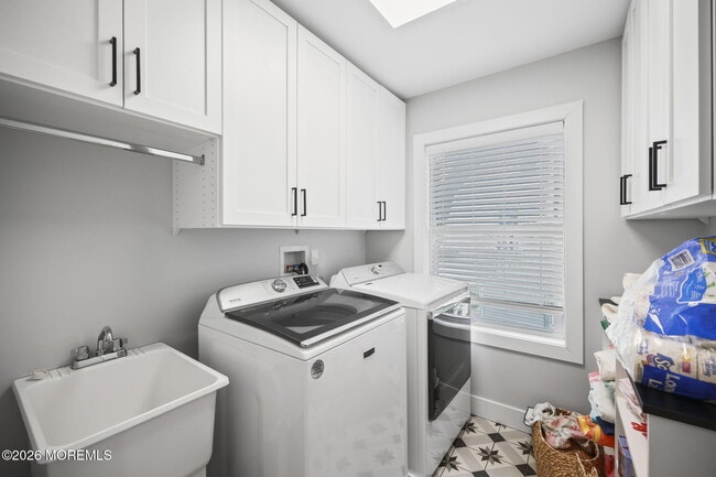 Building Photo - 28 Rector Pl