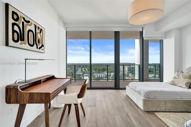 Building Photo - 900 N Ocean Blvd