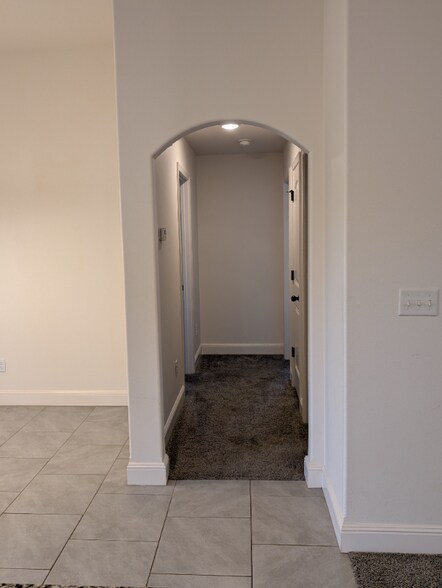 Building Photo - 508 NW 62nd Ave