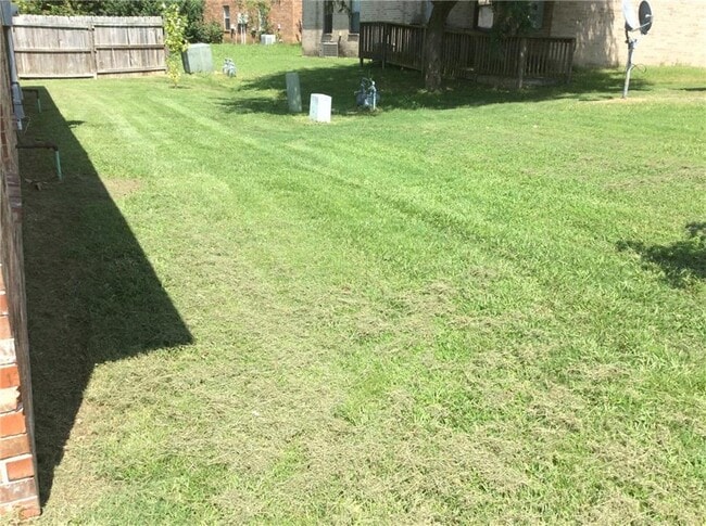 Building Photo - 1510 N Bernice Dr