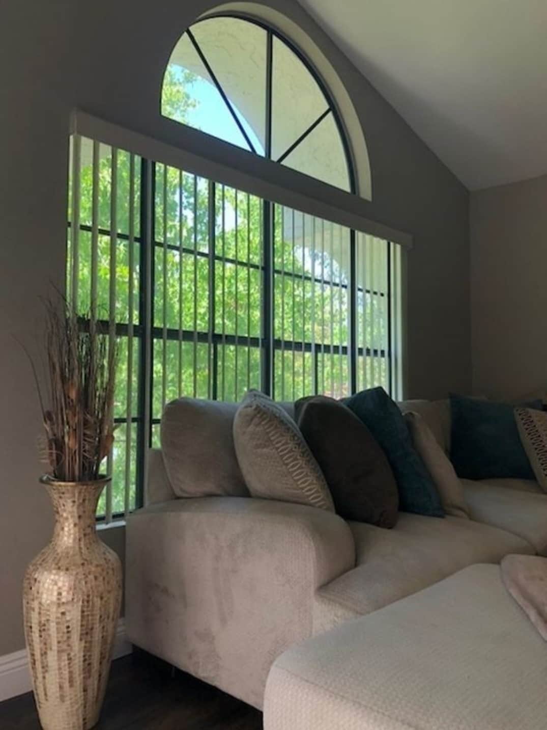 Building Photo - 1279 Calle Bonita