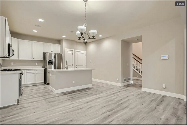 Building Photo - 10535 Rutledge St