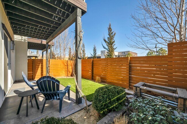 Building Photo - Mid-Town Modern Gem With EV Charger