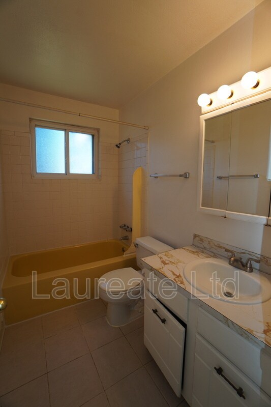 Building Photo - 8589 W Fair Ave