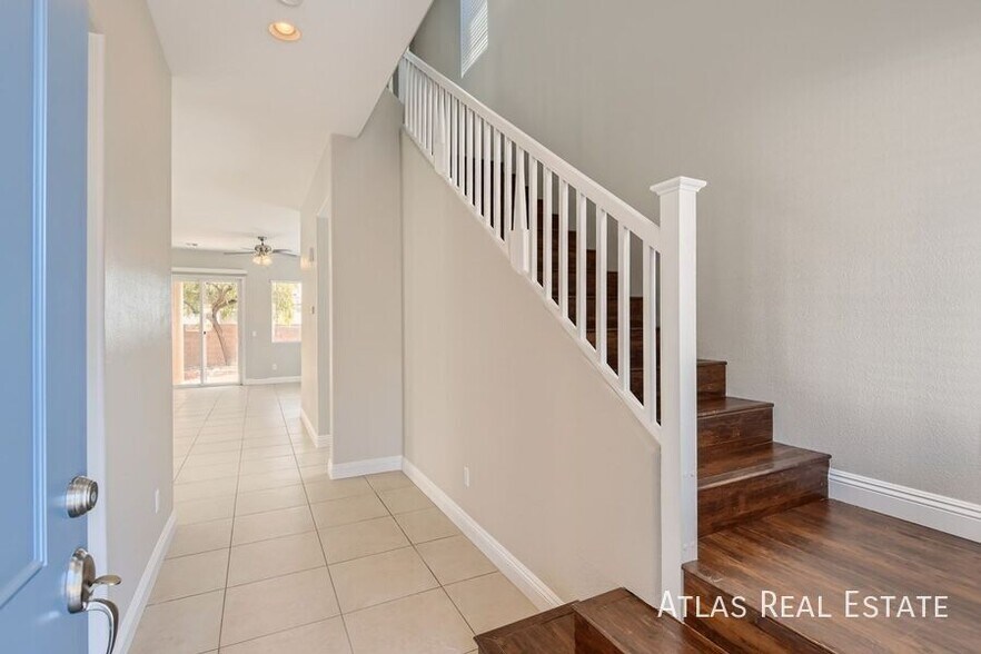 Building Photo - 6522 Chinatown St