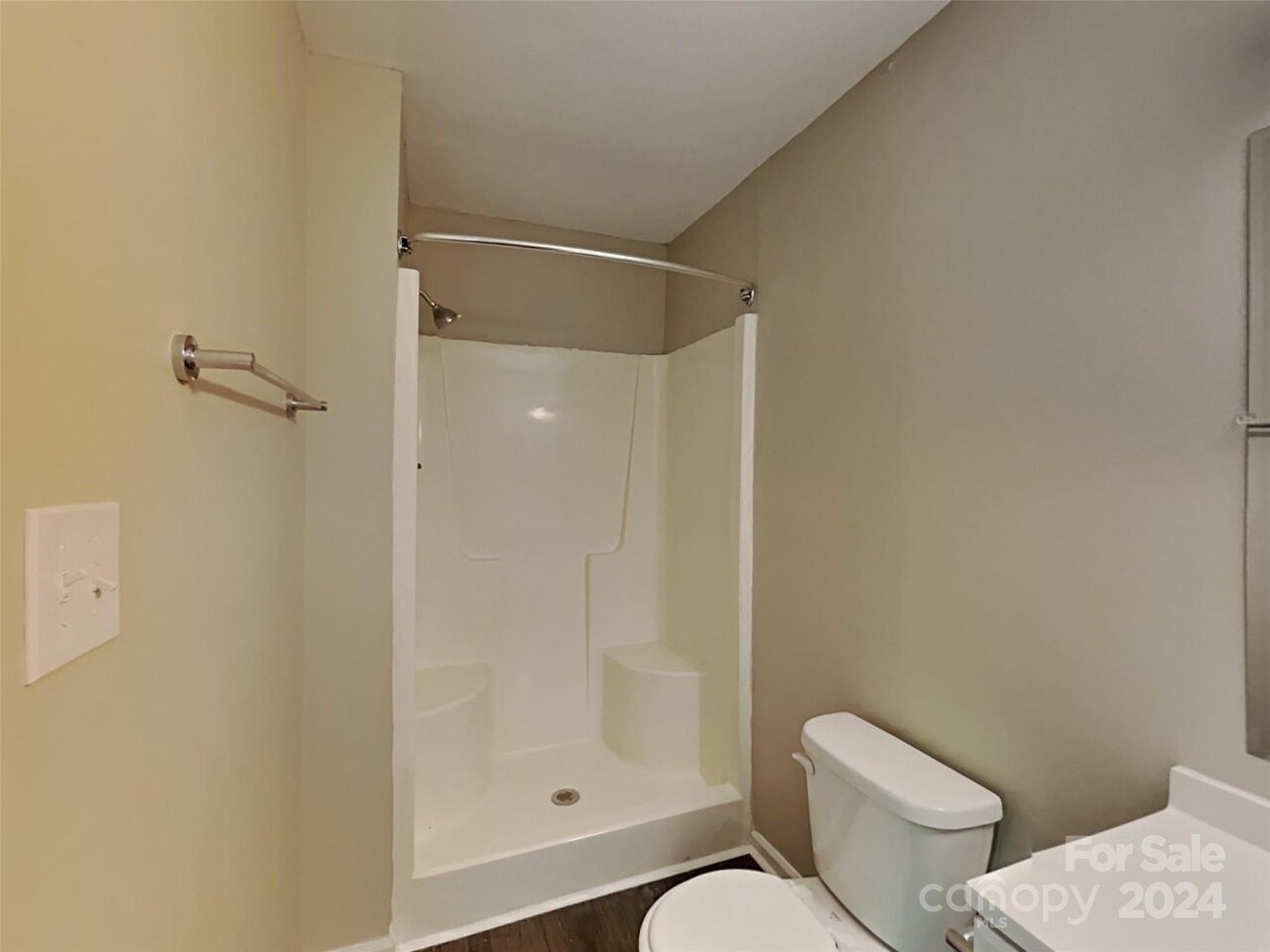 Building Photo - 928 Hearthridge Ct