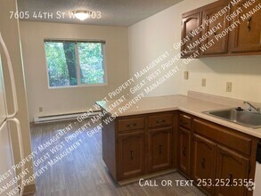 Building Photo - Ask about our MOVE IN SPECIAL!!