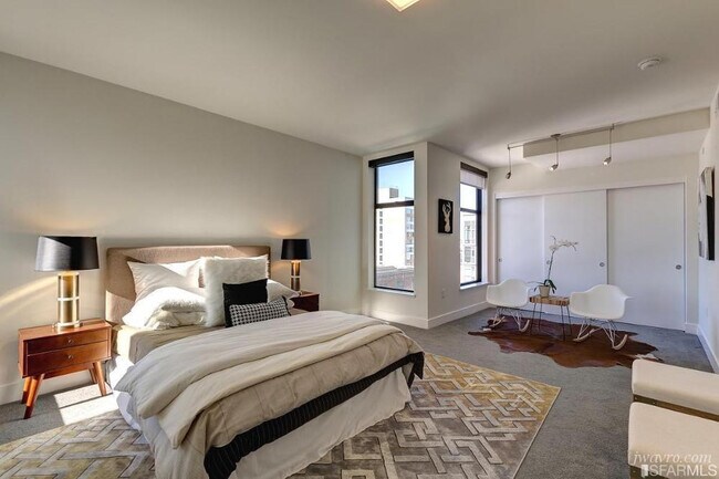 Building Photo - 1080 Sutter St