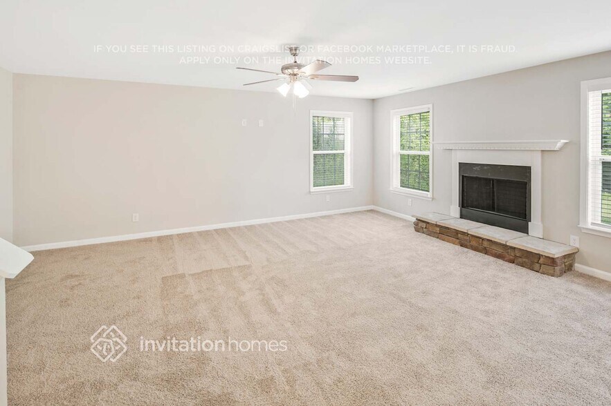 Building Photo - 13945 Pinyon Pine Ln