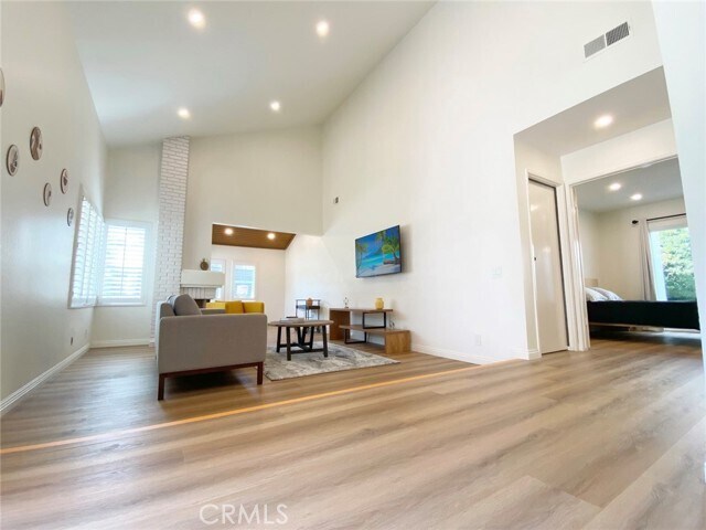 Building Photo - 25492 Sarita Dr