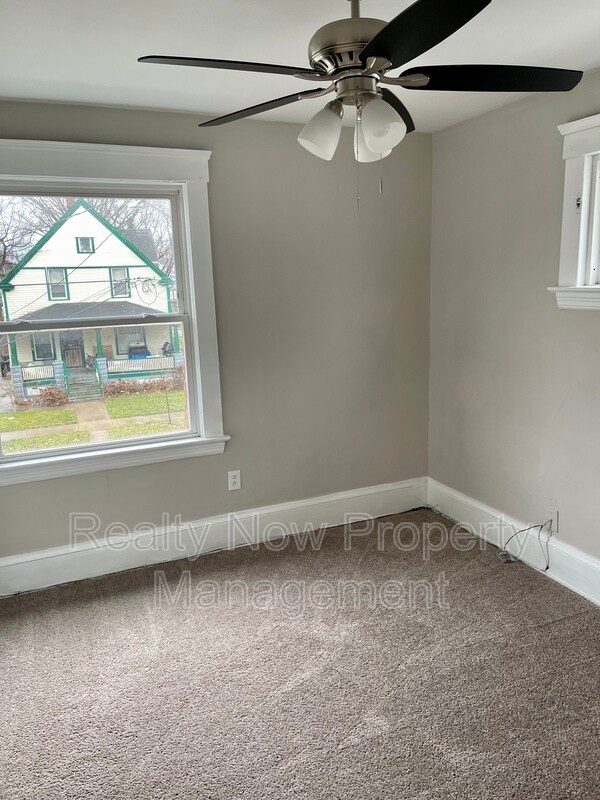Building Photo - 3302 Woodbridge Ave