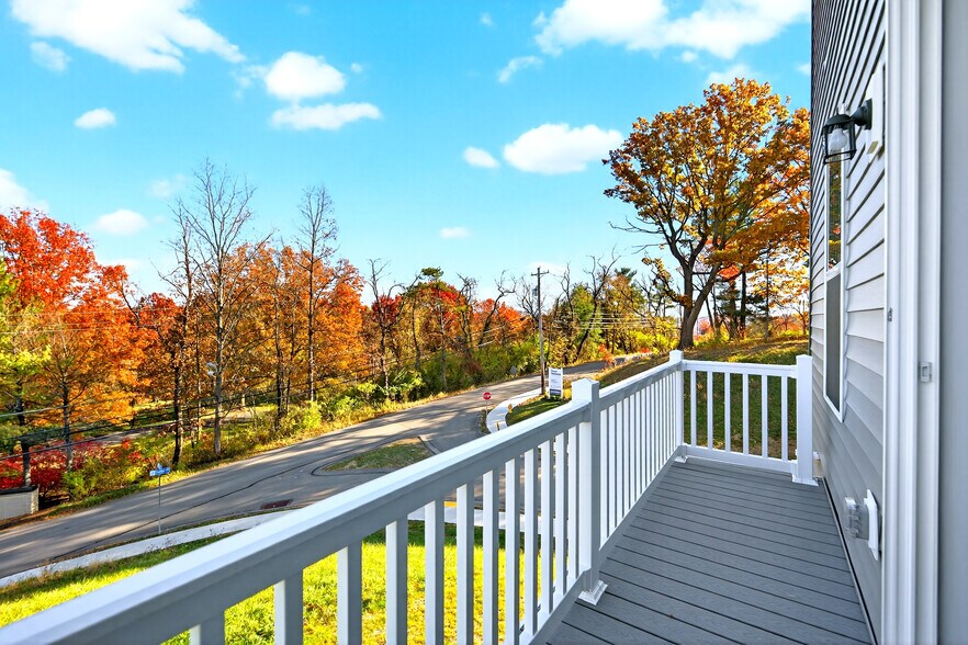 Building Photo - 600 Dana Dr