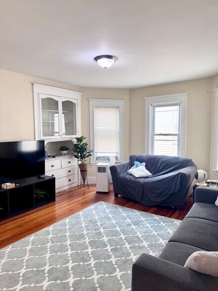 Building Photo - 55 Fairmount Ave