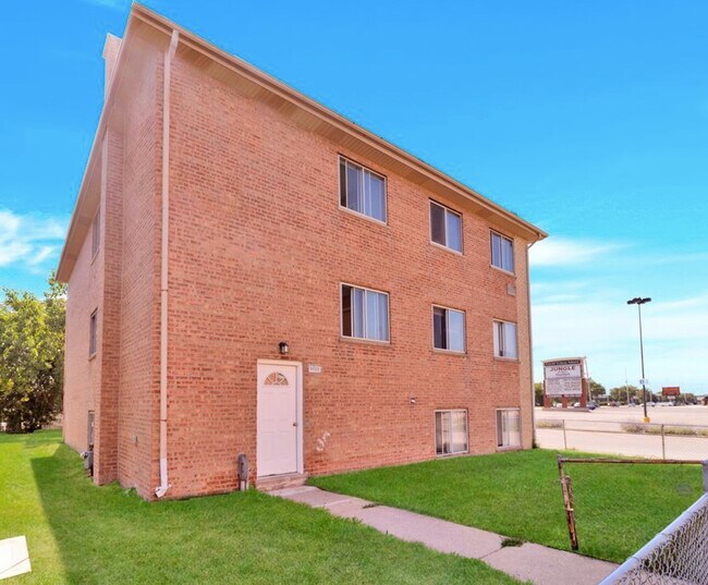 Primary Photo - 9602 Golf Terrace