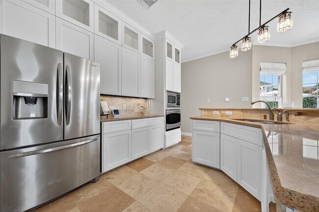 Building Photo - 31810 Edgewater Dr