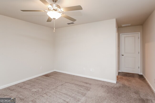 Building Photo - 5110 Glade Park Dr